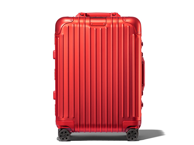 علامة "ريموا" تضفي لونَين مميّزين على مجموعة حقائب  "أوريجينال" المصنوعة من الألمنيوم